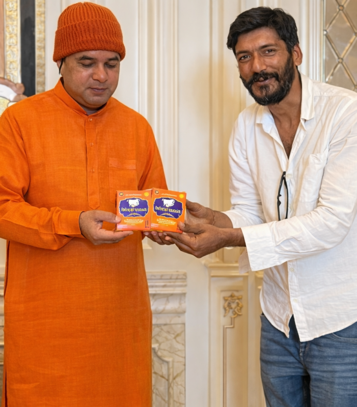 Organic farms avoid toxic inputs, improve soil health, grow clean, sustainable food that supports nature.